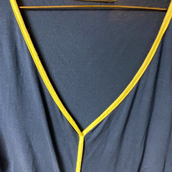 Soprano Women's Navy/Yellow Top/Blouse Size Small In Great Shape!! - Picture 2 of 5